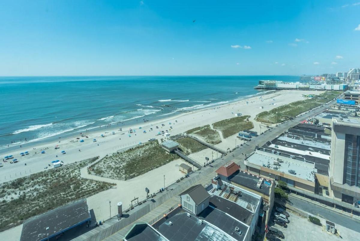 Popular attractions Area Nearby Property